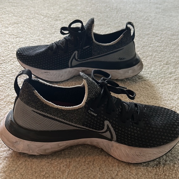 Women’s Nike React Infinity Run size 8 - Picture 3 of 6